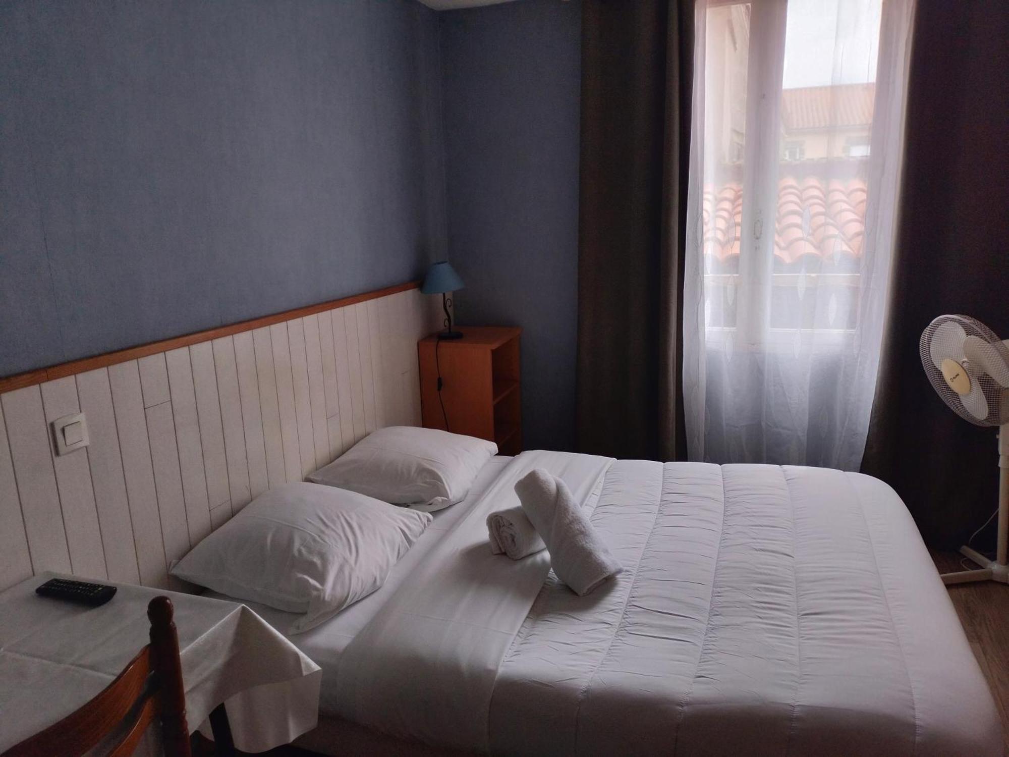 La Caravelle Hotel Riom Buitenkant foto