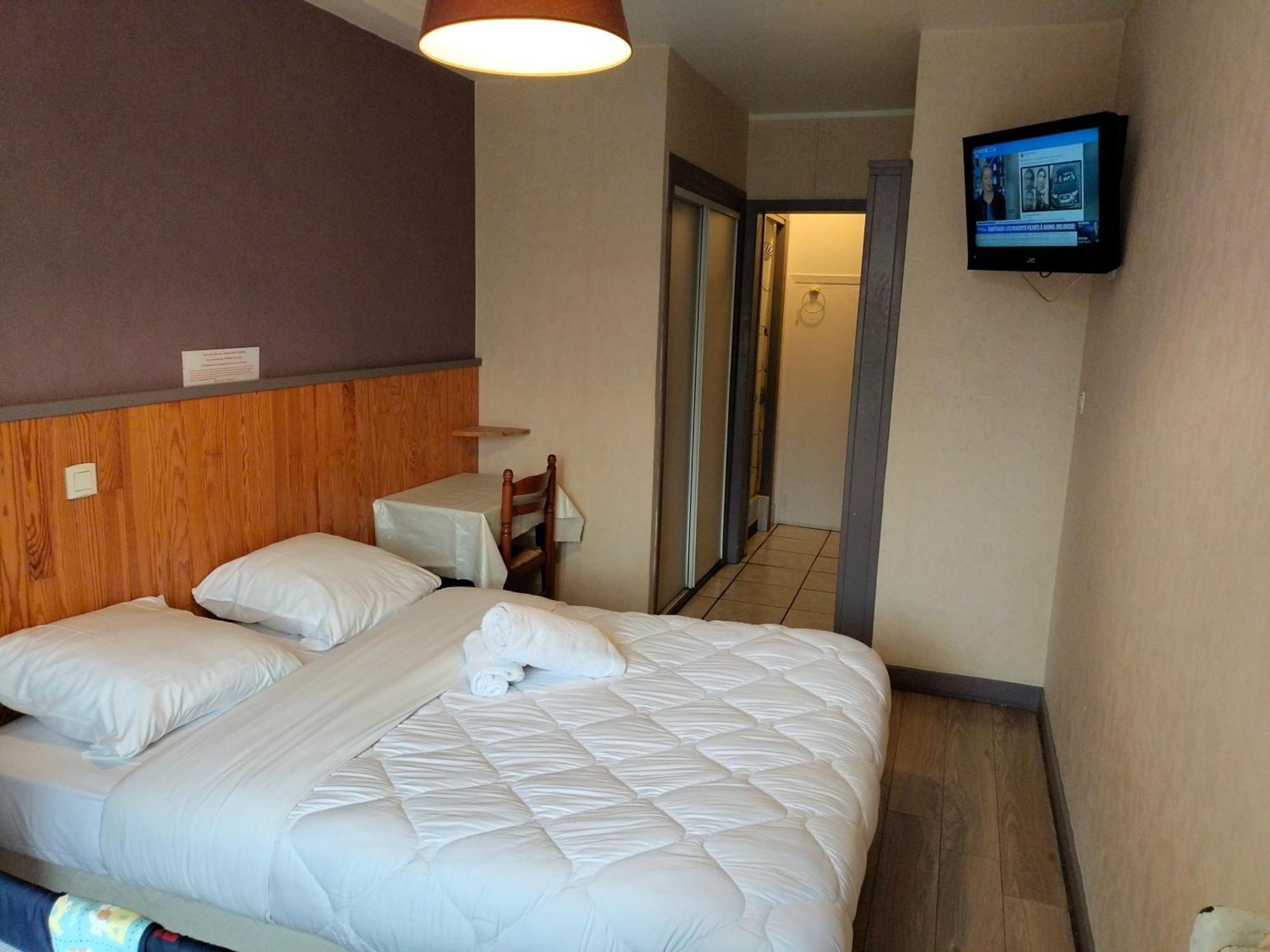 La Caravelle Hotel Riom Buitenkant foto