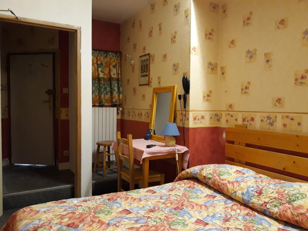 La Caravelle Hotel Riom Buitenkant foto