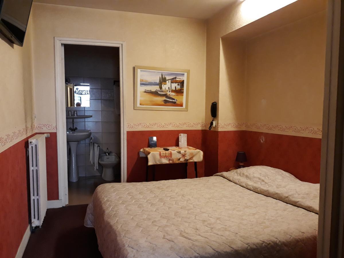 La Caravelle Hotel Riom Buitenkant foto