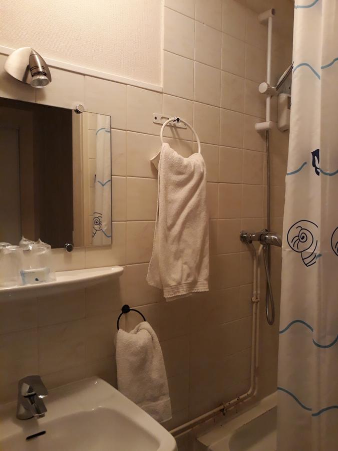 La Caravelle Hotel Riom Buitenkant foto